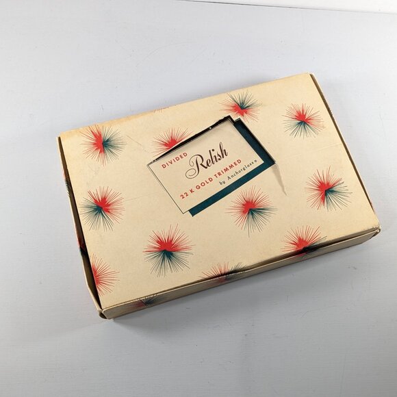 Anchor Hocking Milk Glass 22K trimmed Divided Relish dish, Vintage anchorglass - Picture 5 of 15